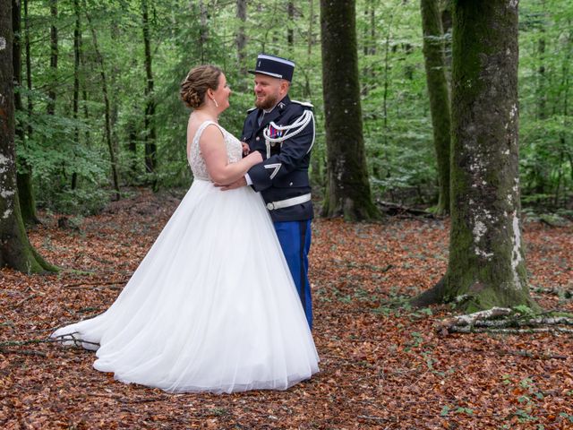 Le mariage de Joël et Elsa à Ussac, Corrèze 1