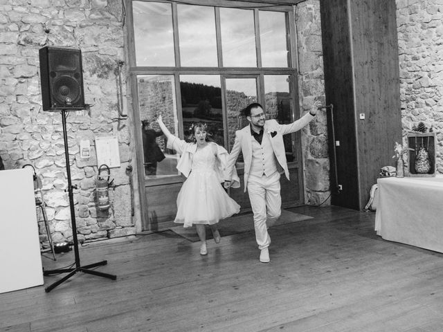 Le mariage de Sylvain et Solène à Riotord, Haute-Loire 18