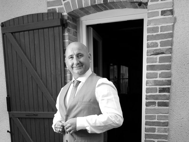 Le mariage de Dona et John à Pierrefitte-sur-Sauldre, Loir-et-Cher 5