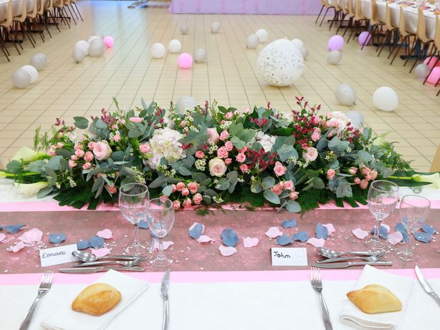 Le mariage de Dona et John à Pierrefitte-sur-Sauldre, Loir-et-Cher 17