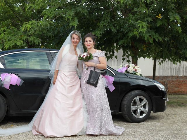 Le mariage de Dona et John à Pierrefitte-sur-Sauldre, Loir-et-Cher 18