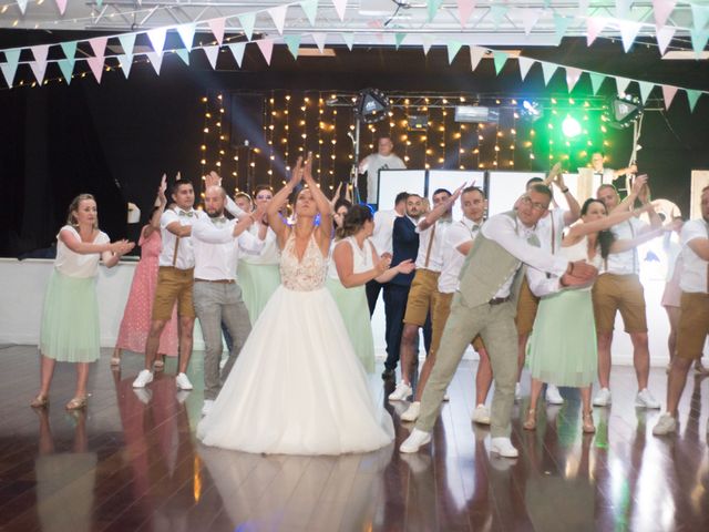 Le mariage de Clément et Laurenn à Saint-Méen-le-Grand, Ille et Vilaine 52