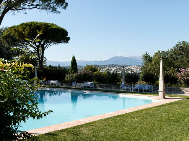 Le mariage de Mikaël et Miléna à Antibes, Alpes-Maritimes 5