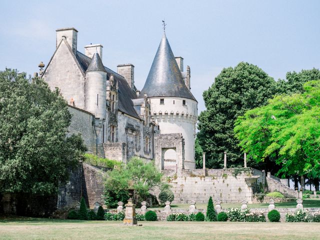 Le mariage de William et Katie à Crazannes, Charente Maritime 4