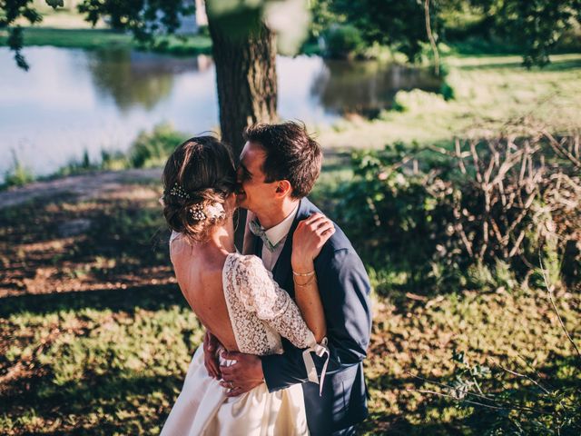 Le mariage de Alexis et Faustine à Mornand-en-Forez, Loire 33