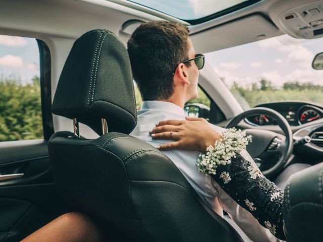 Le mariage de Alexis et Faustine à Mornand-en-Forez, Loire 43