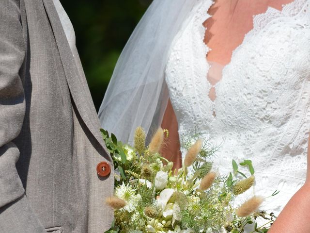 Le mariage de Julien et Mathilde à Gorron, Mayenne 10