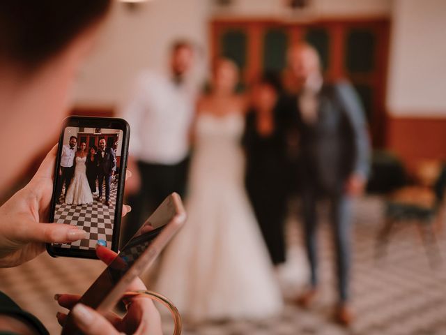 Le mariage de Johann et Marion à Usson, Puy-de-Dôme 60