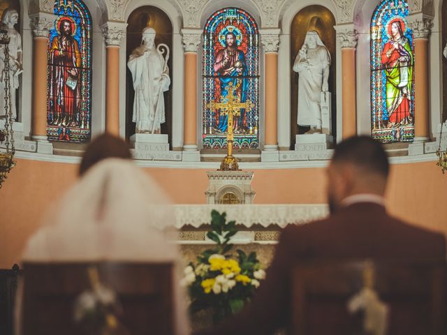 Le mariage de Guillaume et Flore à Beaujeu, Rhône 9