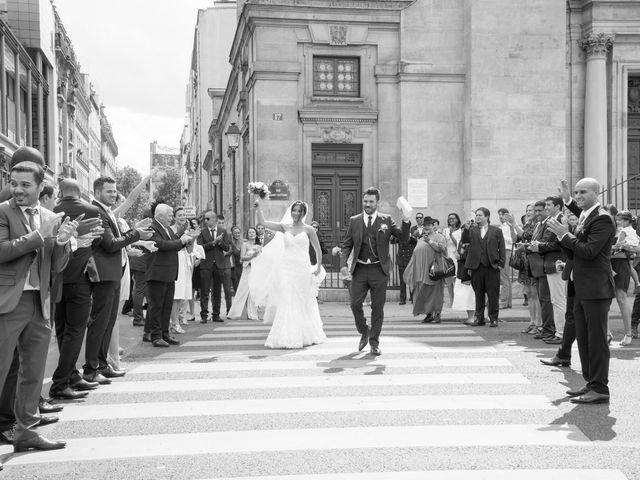 Le mariage de Walid et Aurélie à Paris, Paris 69