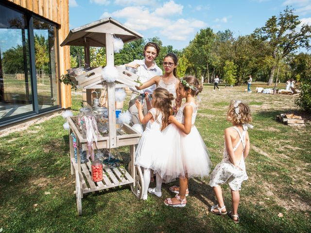 Le mariage de Grégory et Delphine à Sainte-Sabine-Born, Dordogne 33