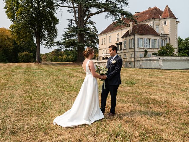 Le mariage de Ghassen et Mathilde à Fussy, Cher 14