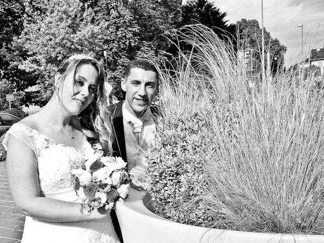 Le mariage de Youcef et Sophie à Évian-les-Bains, Haute-Savoie 15
