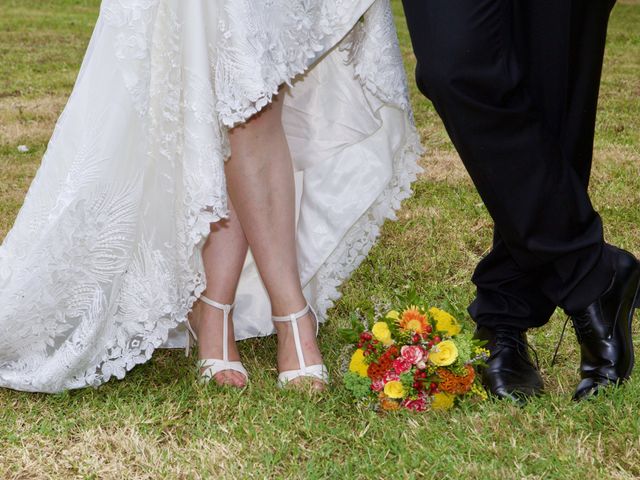 Le mariage de Johan et Laura à Souvigné, Indre-et-Loire 3