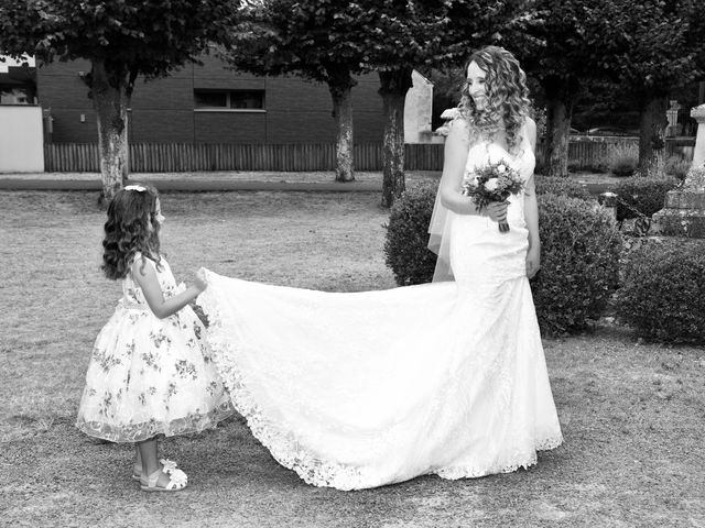 Le mariage de Johan et Laura à Souvigné, Indre-et-Loire 9