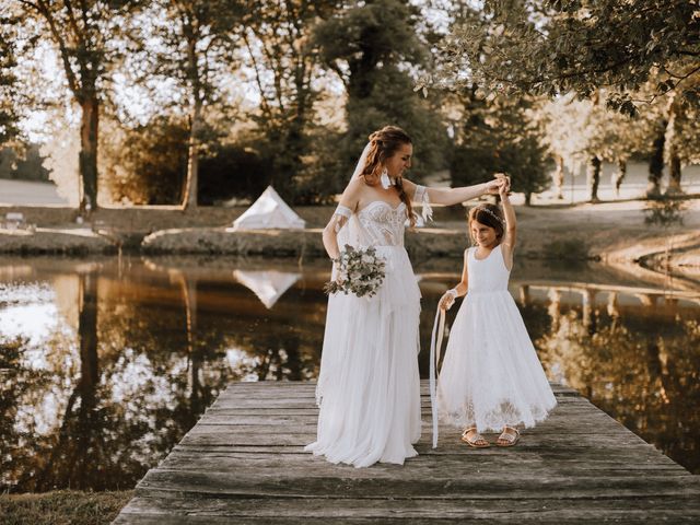 Le mariage de Raphaël et Camille à Pérignac, Charente 48