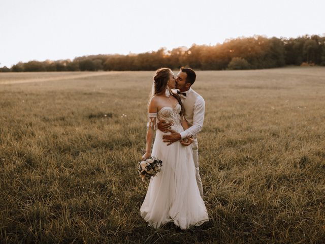 Le mariage de Raphaël et Camille à Pérignac, Charente 51