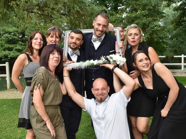 Le mariage de Mickael et Vincent à Tigeaux, Seine-et-Marne 14