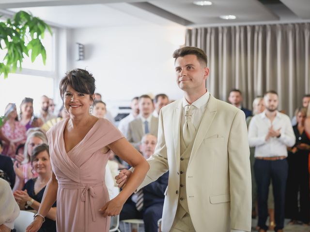 Le mariage de Mehdi et Coralie à Beaumont-Pied-de-Boeuf, Sarthe 157