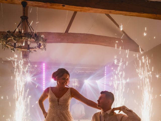 Le mariage de Mehdi et Coralie à Beaumont-Pied-de-Boeuf, Sarthe 323