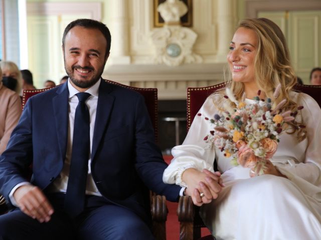 Le mariage de Omar et Julia à Paris, Paris 9