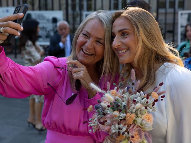 Le mariage de Omar et Julia à Paris, Paris 13