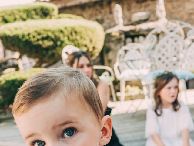 Le mariage de Mickaël et Amandine à Chambles, Loire 5