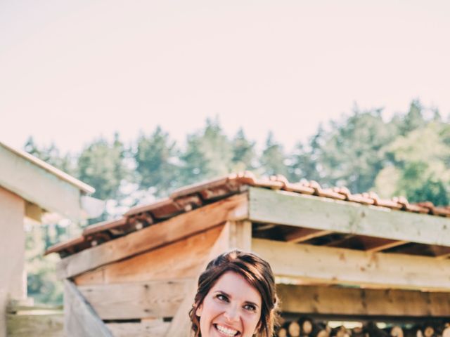 Le mariage de Mickaël et Amandine à Chambles, Loire 9