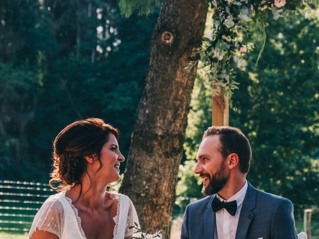 Le mariage de Mickaël et Amandine à Chambles, Loire 14