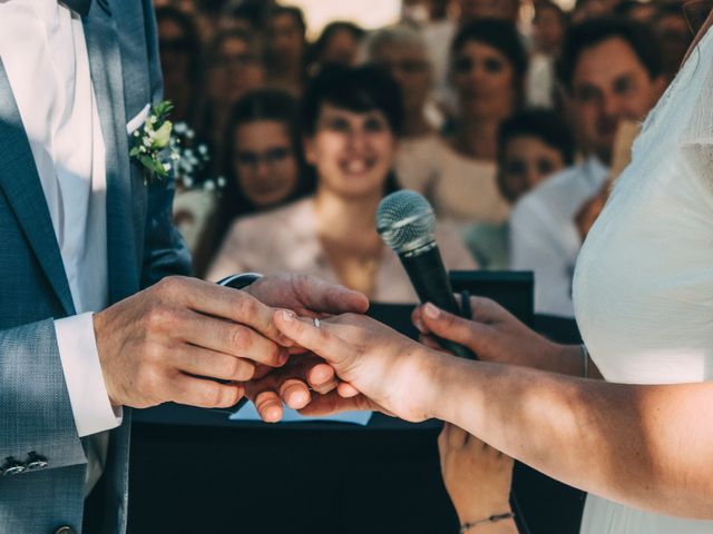 Le mariage de Mickaël et Amandine à Chambles, Loire 17