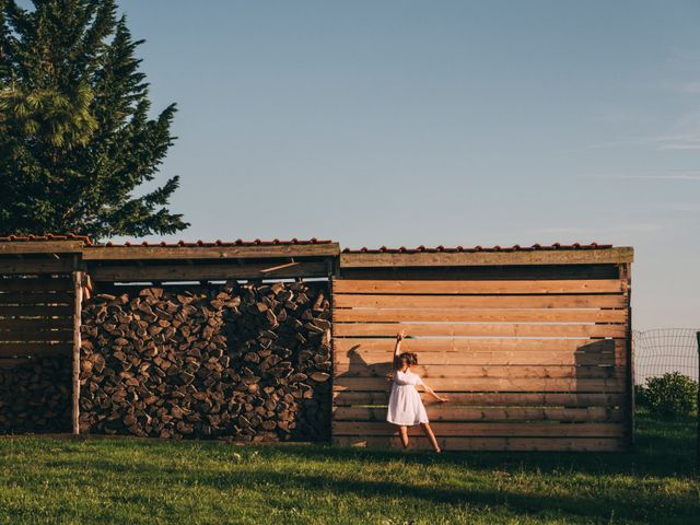 Le mariage de Mickaël et Amandine à Chambles, Loire 27