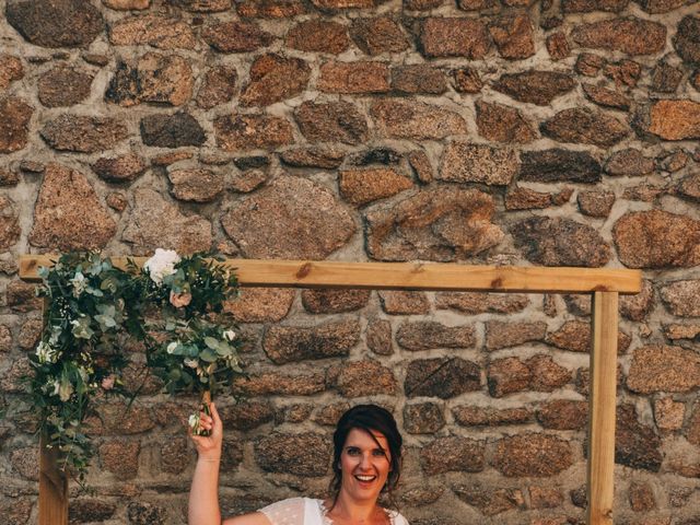 Le mariage de Mickaël et Amandine à Chambles, Loire 30