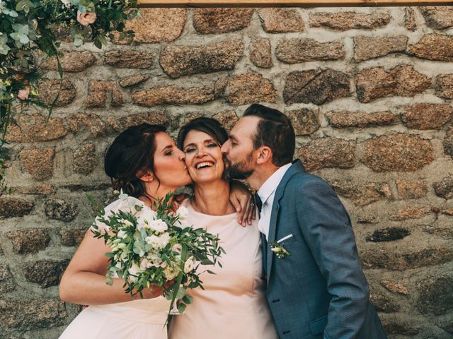 Le mariage de Mickaël et Amandine à Chambles, Loire 31