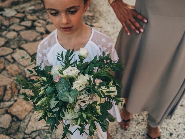 Le mariage de Mickaël et Amandine à Chambles, Loire 36