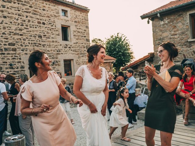 Le mariage de Mickaël et Amandine à Chambles, Loire 39