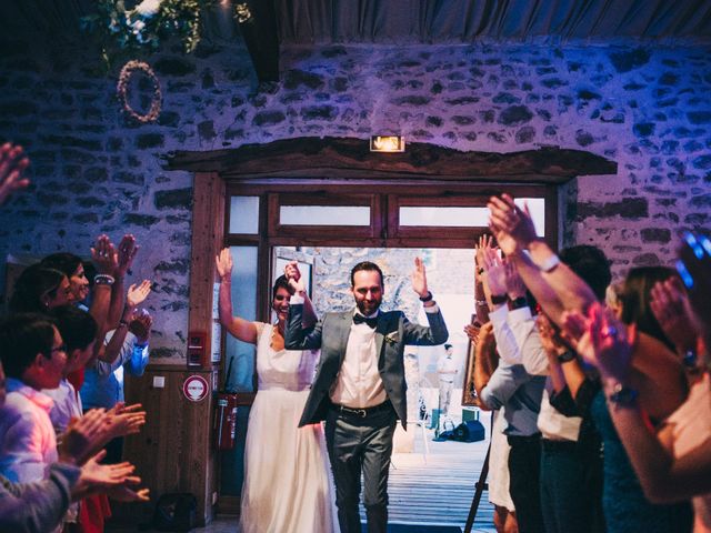 Le mariage de Mickaël et Amandine à Chambles, Loire 43