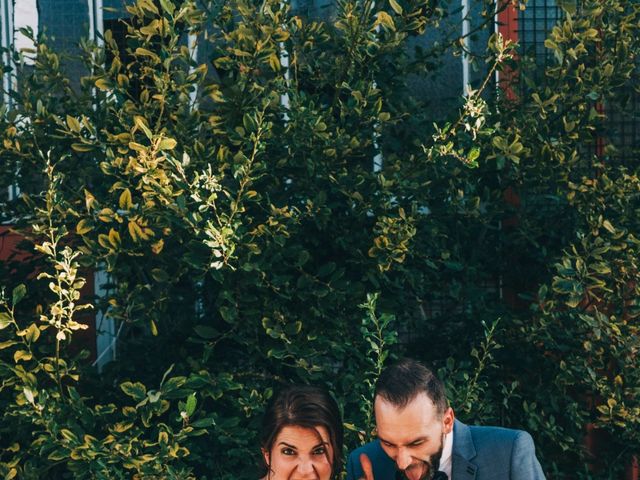 Le mariage de Mickaël et Amandine à Chambles, Loire 56