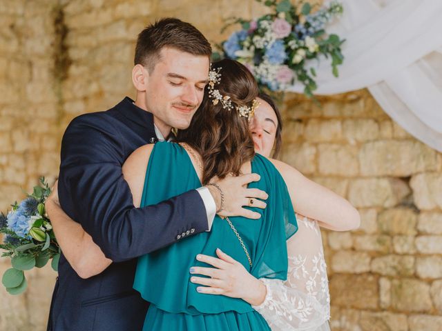 Le mariage de Julien et Alyssa à Nieul-lès-Saintes, Charente Maritime 16