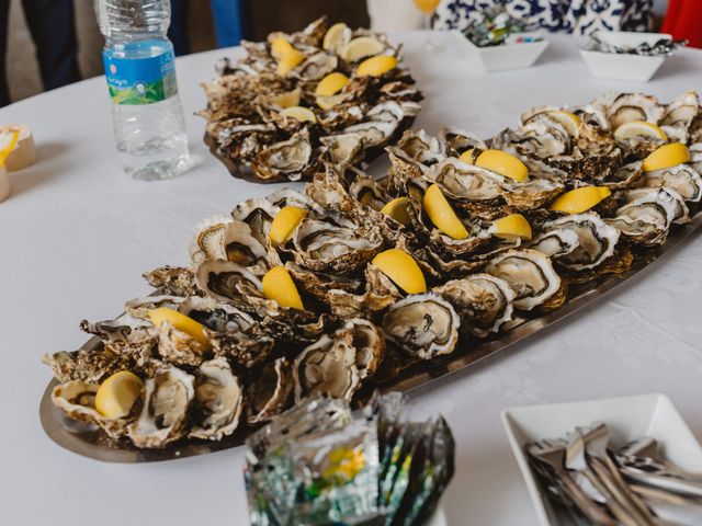 Le mariage de Julien et Alyssa à Nieul-lès-Saintes, Charente Maritime 28