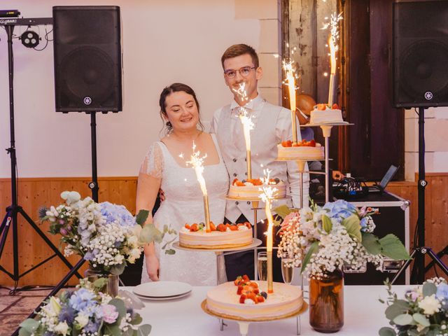 Le mariage de Julien et Alyssa à Nieul-lès-Saintes, Charente Maritime 35
