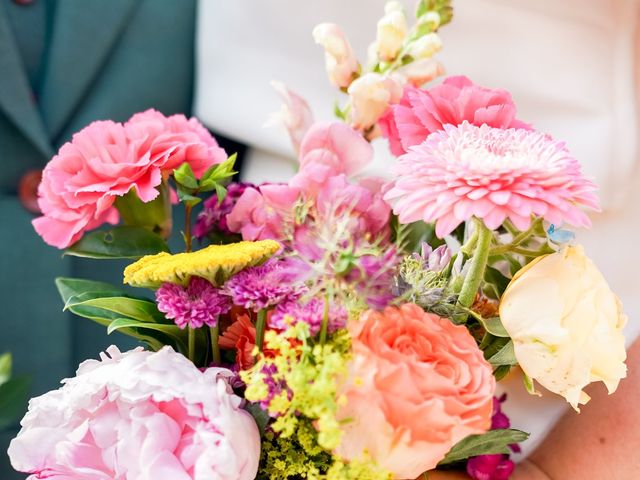 Le mariage de Clara et Aurore à Montilliers, Maine et Loire 15