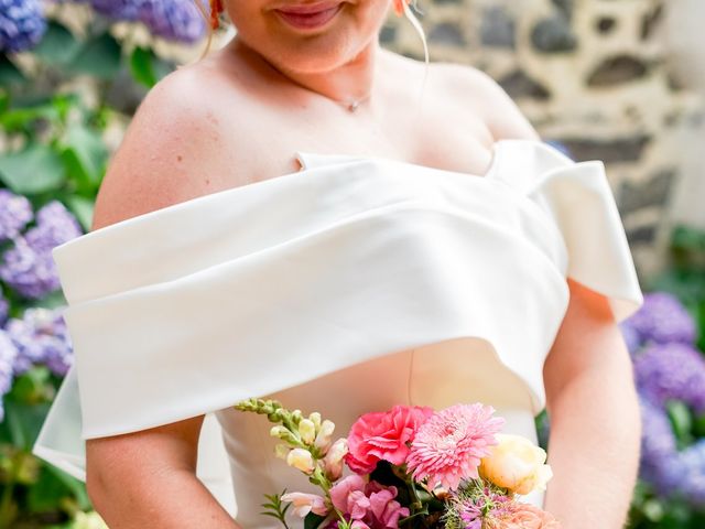 Le mariage de Clara et Aurore à Montilliers, Maine et Loire 19