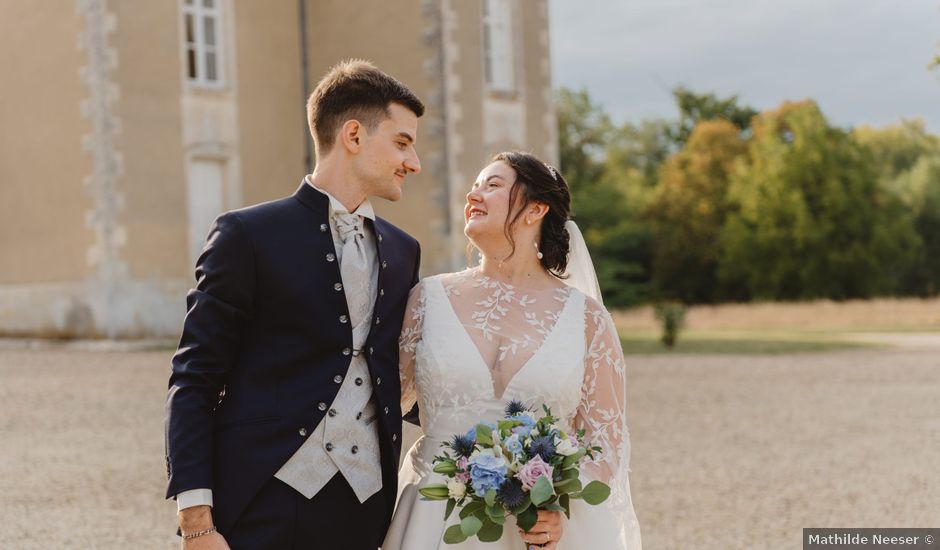 Le mariage de Julien et Alyssa à Nieul-lès-Saintes, Charente Maritime