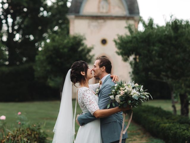 Le mariage de Thibault et Charlotte à Perreux, Loire 33