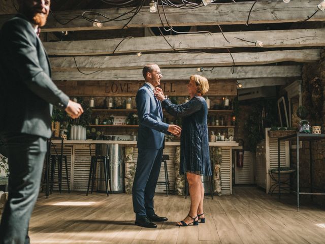 Le mariage de Adrien et Stéphanie à Concarneau, Finistère 4