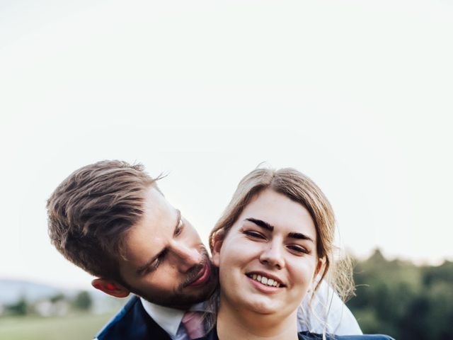 Le mariage de Florian et Marine à Thizy, Rhône 219