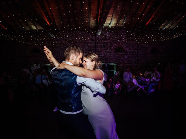 Le mariage de Florian et Marine à Thizy, Rhône 303