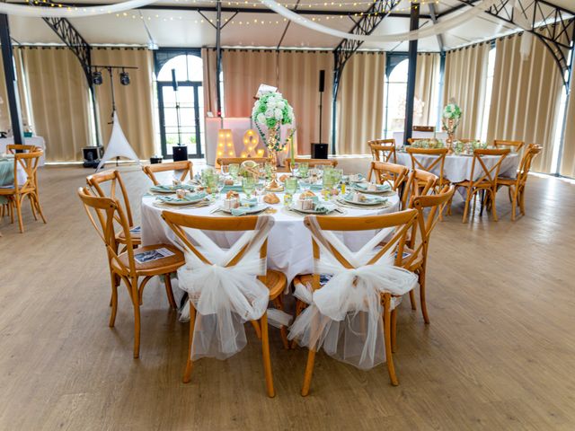 Le mariage de Anthony et Marie à Hébécrevon, Manche 4