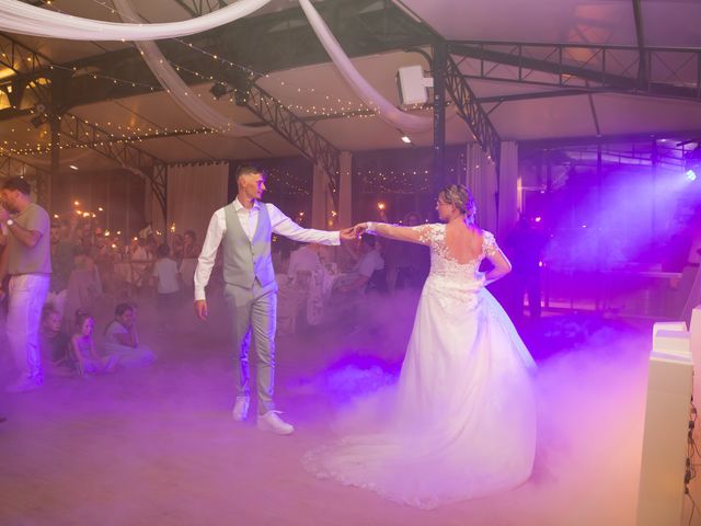 Le mariage de Anthony et Marie à Hébécrevon, Manche 17