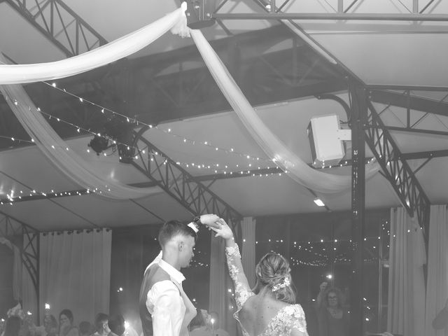 Le mariage de Anthony et Marie à Hébécrevon, Manche 18